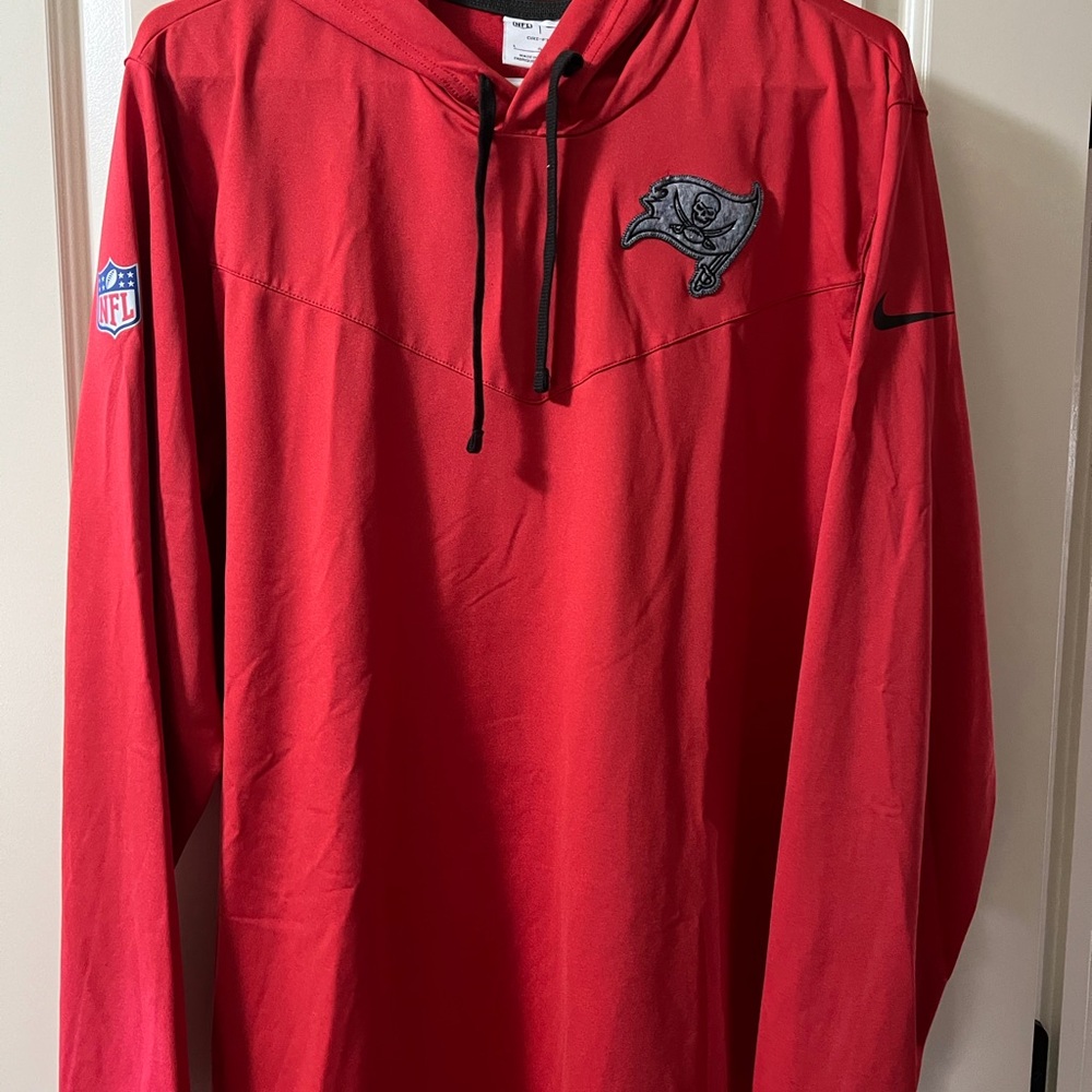 NFL Nike official Buccaneers Dri fit pullover.